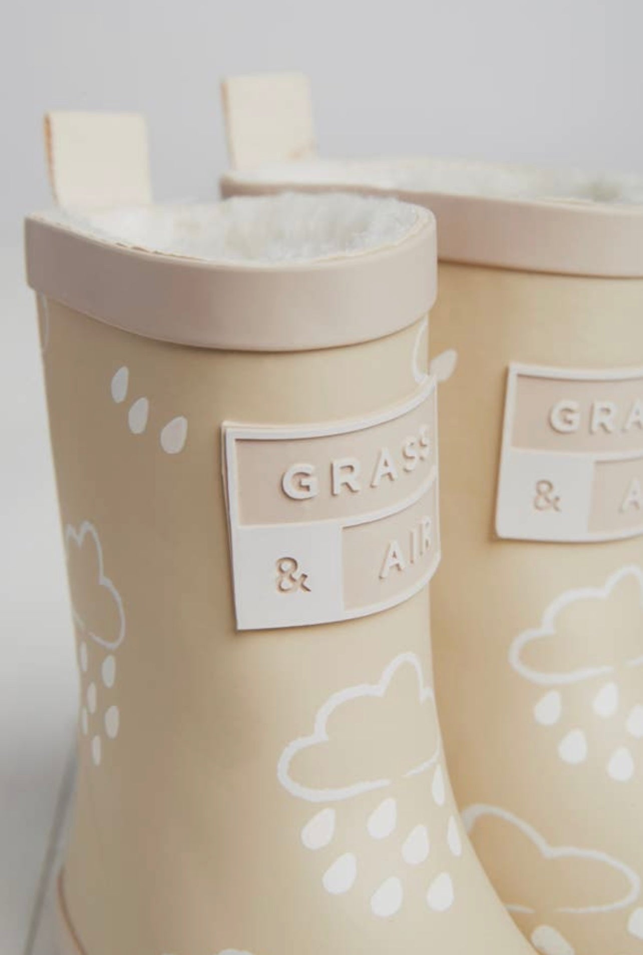 Colour Changing Wellies in Stone