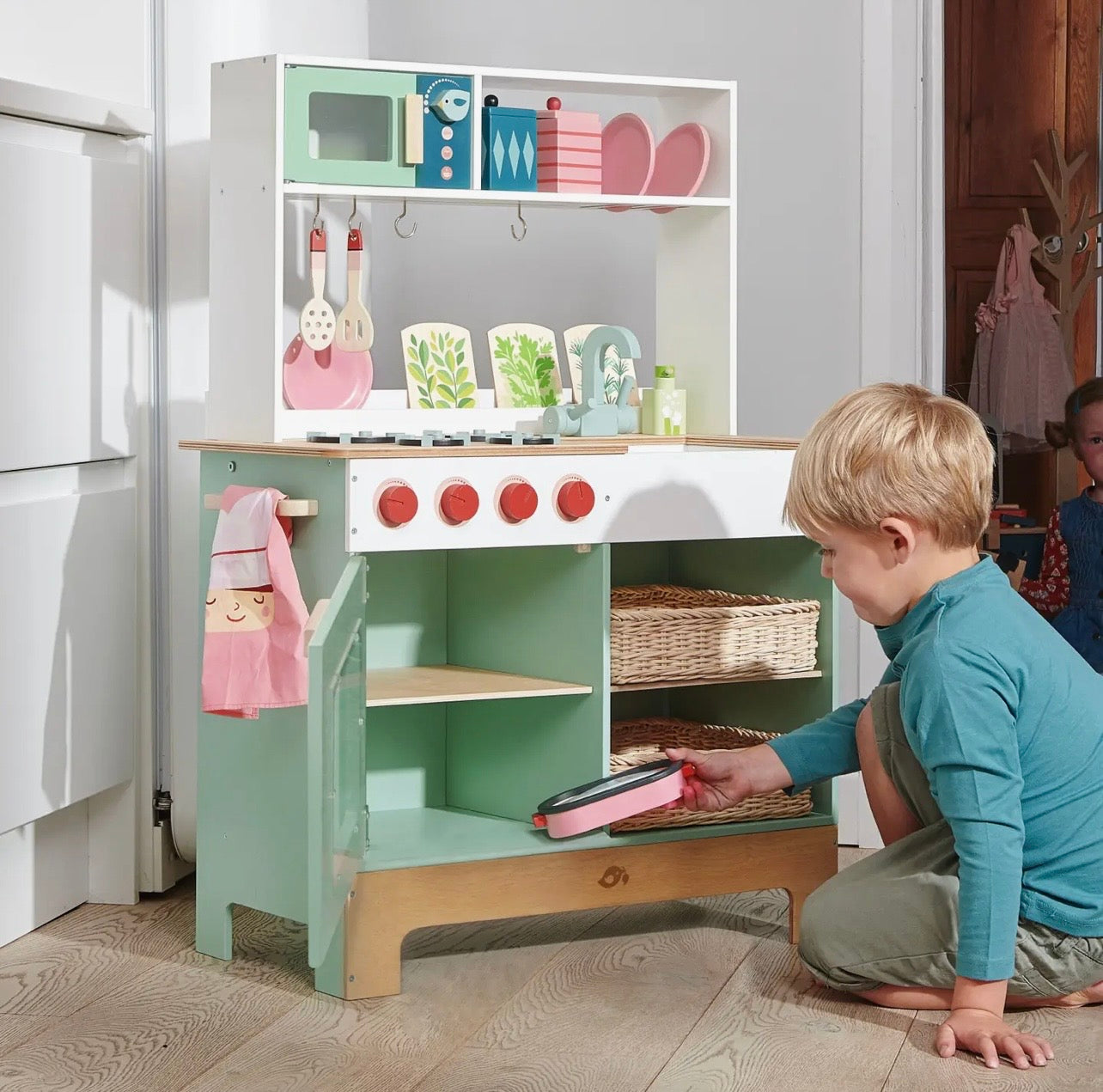 Tender Leaf - Kitchen Range