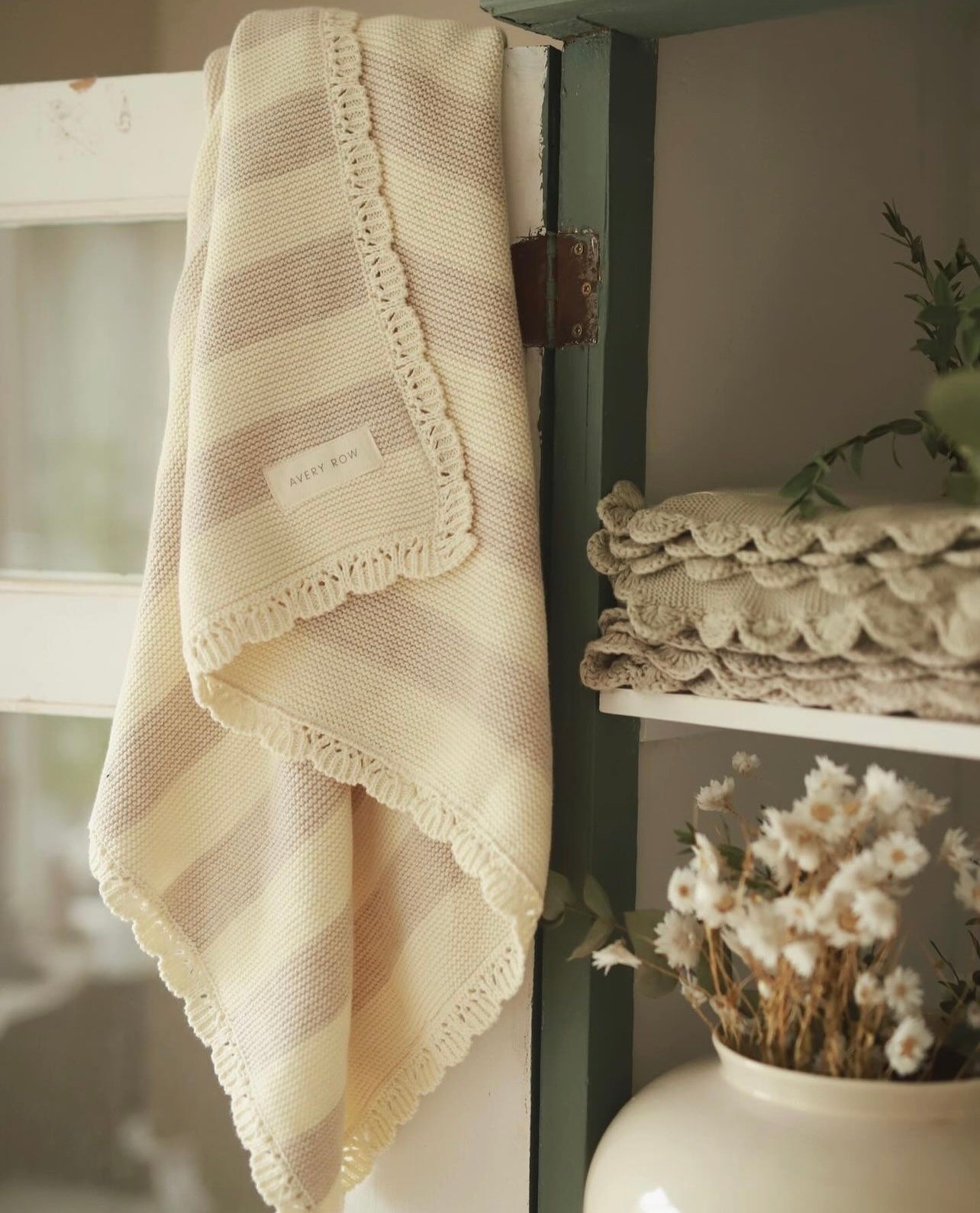 Scallop Knit Blanket - Oat Melange