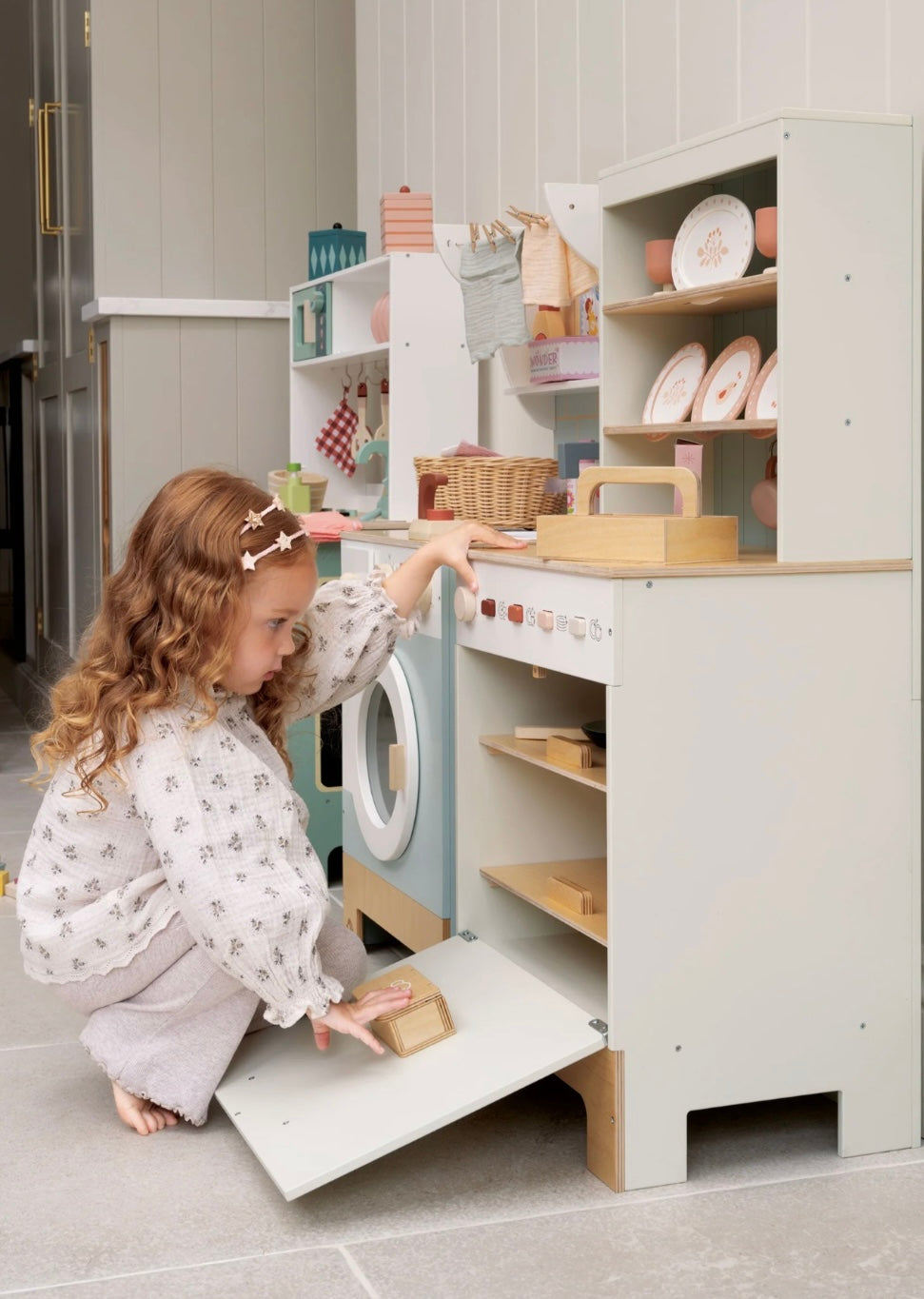 Tender Leaf - Kitchen Dresser & Dishwasher